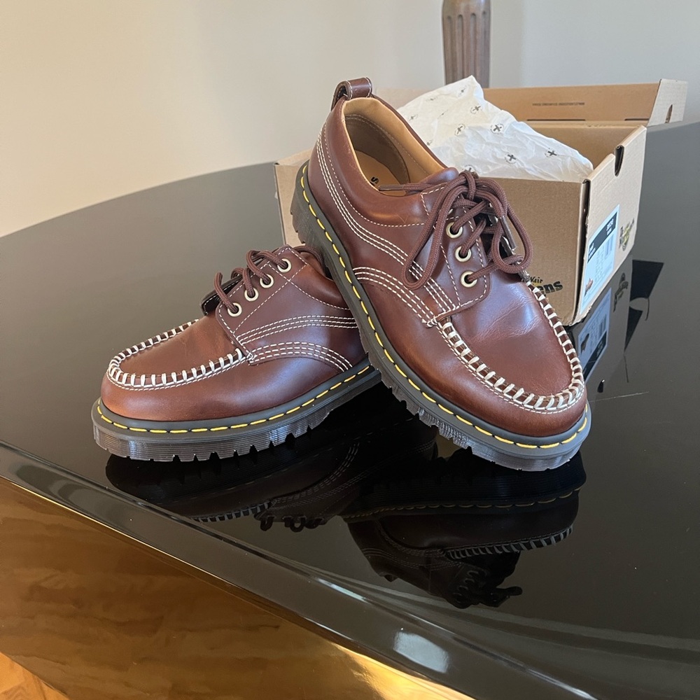 Dr. Martens Butterscotch Lowell men size 7 Women’s size 8 Shoes
